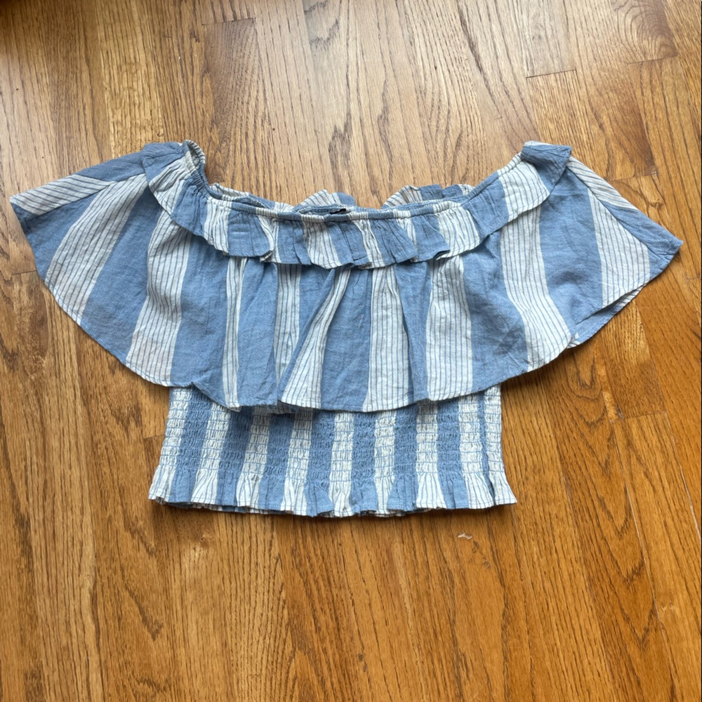 AMERICAN EAGLE OFF THE SHOULDER SHIRT